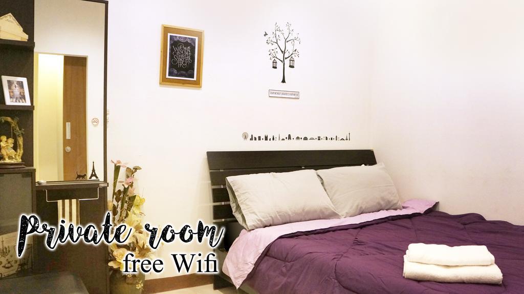 Wake Up Hostel Bangkok Exterior photo